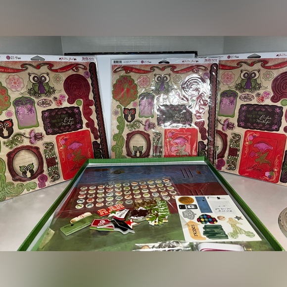 Scrapbooking Lot -  Deluxe - Picture 1 of 5